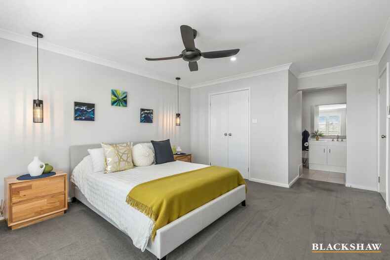 8 Jardine Road Sunshine Bay 8 Jardine Road Sunshine Bay