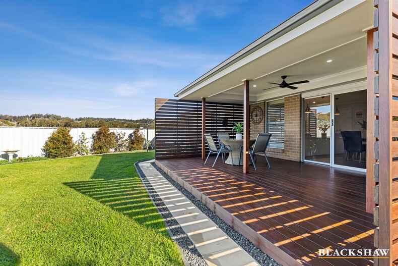 8 Jardine Road Sunshine Bay 8 Jardine Road Sunshine Bay