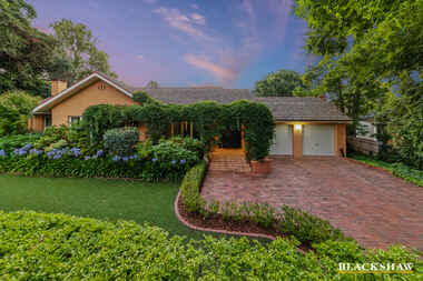 6 Grant Crescent Griffith