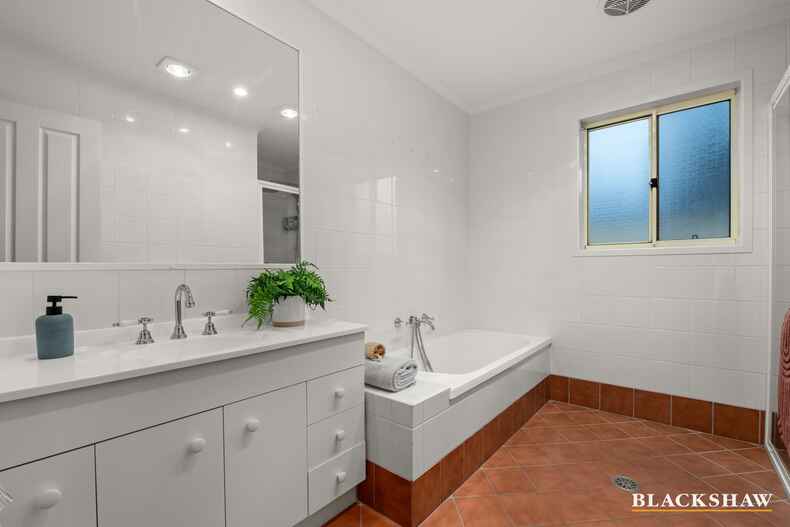 7 McAuliffe Court Nicholls 7 McAuliffe Court Nicholls