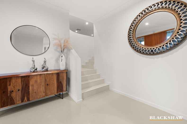 8 Hodgeman Street Mawson