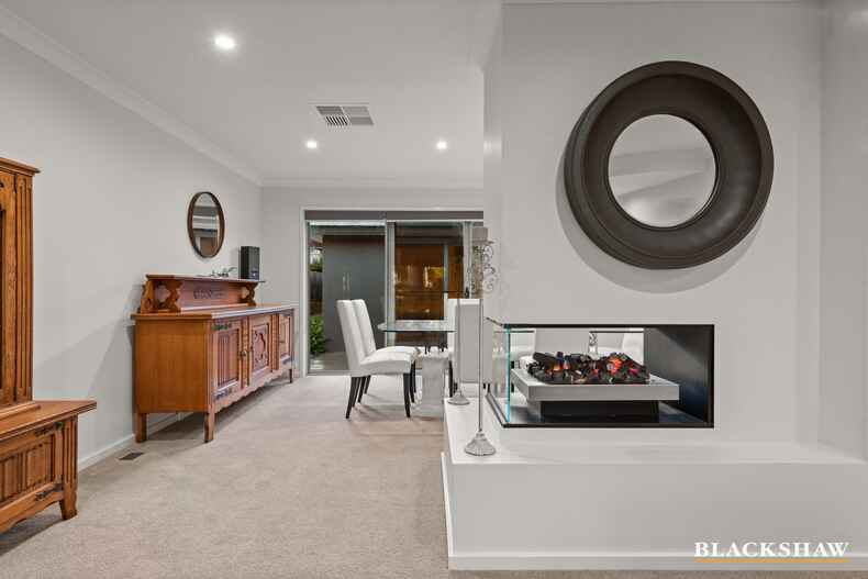 8 Hodgeman Street Mawson