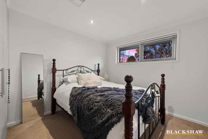 8 Hodgeman Street Mawson