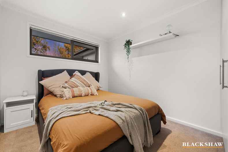 8 Hodgeman Street Mawson