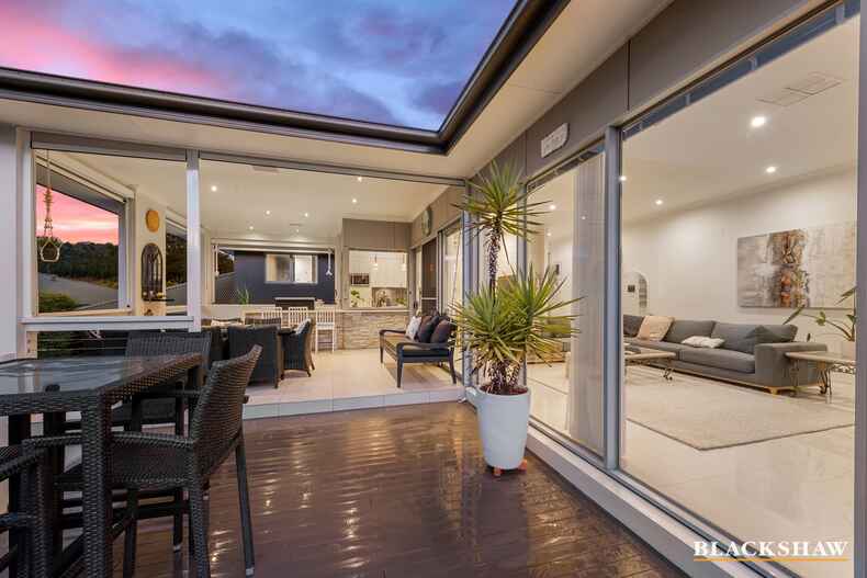 8 Hodgeman Street Mawson