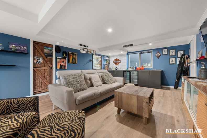 8 Hodgeman Street Mawson