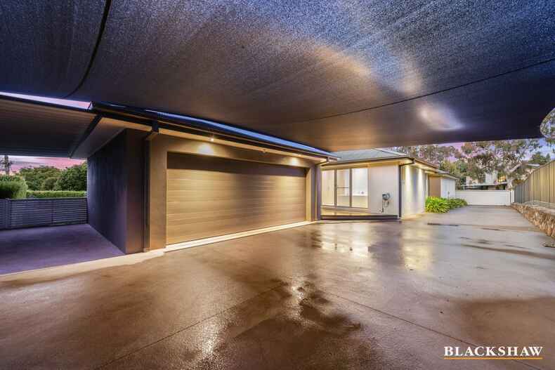 8 Hodgeman Street Mawson