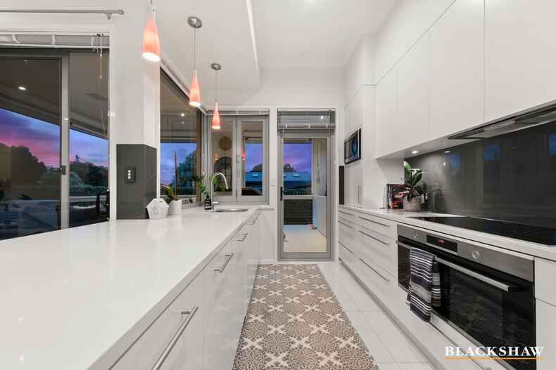 8 Hodgeman Street Mawson