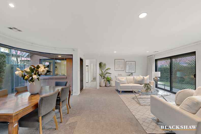 15 MacDonnell Street Yarralumla 15 MacDonnell Street Yarralumla