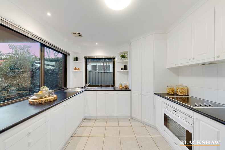 15 MacDonnell Street Yarralumla 15 MacDonnell Street Yarralumla