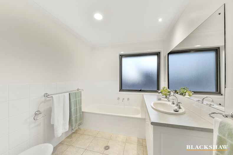 15 MacDonnell Street Yarralumla 15 MacDonnell Street Yarralumla