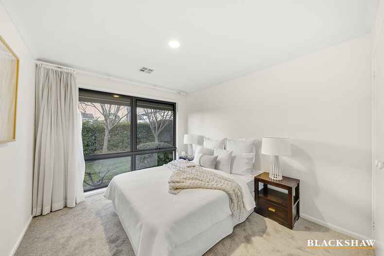 15 MacDonnell Street Yarralumla 15 MacDonnell Street Yarralumla