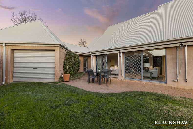 15 MacDonnell Street Yarralumla 15 MacDonnell Street Yarralumla