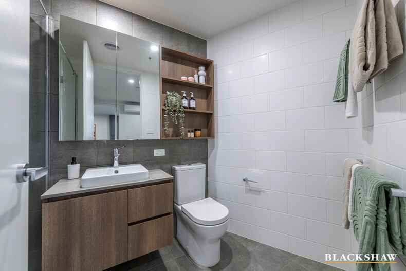 199/15 Irving Street Phillip