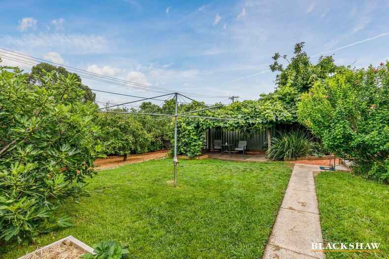 16 Aurora Close Mawson