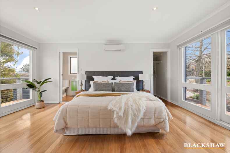 33 Getting Crescent Campbell