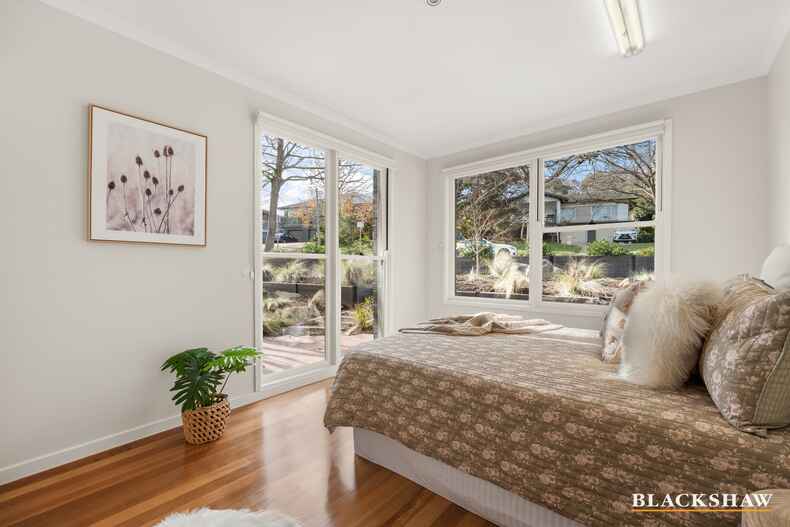 33 Getting Crescent Campbell