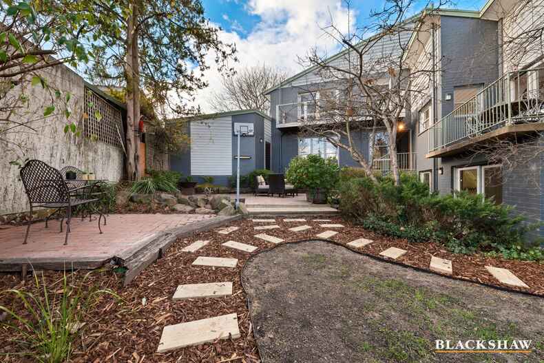 33 Getting Crescent Campbell