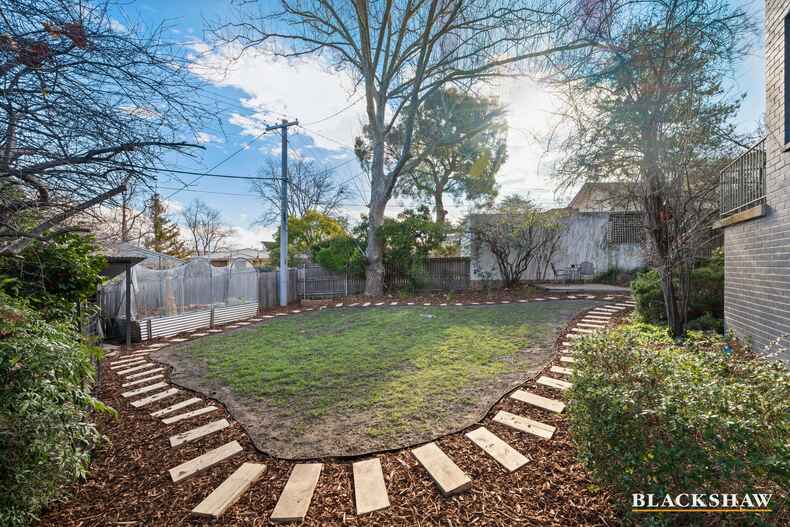 33 Getting Crescent Campbell