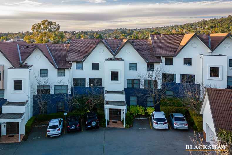 9/7 Eldridge Crescent Garran