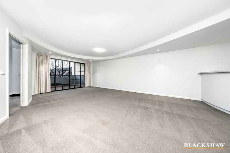 9/7 Eldridge Crescent Garran