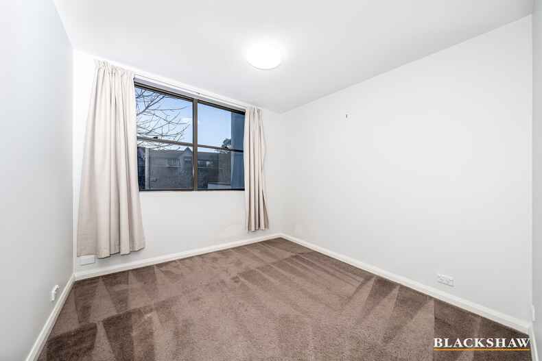 9/7 Eldridge Crescent Garran