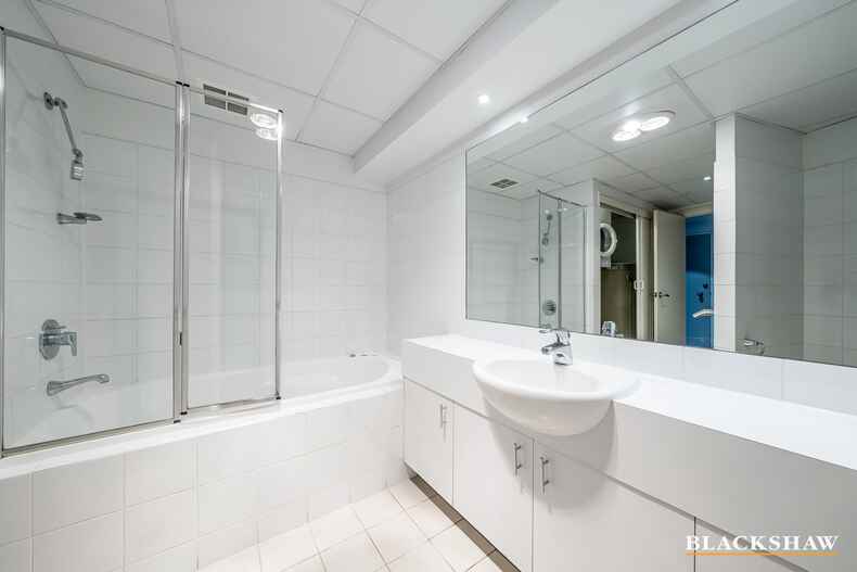 9/7 Eldridge Crescent Garran