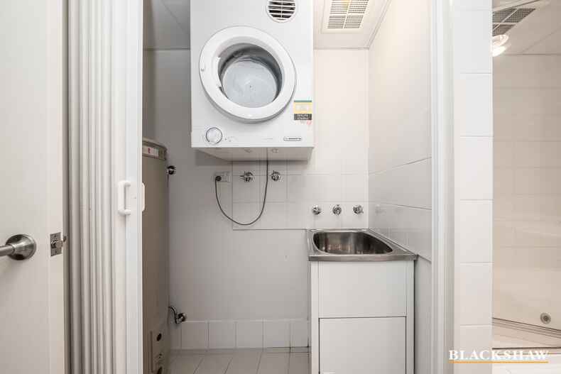 9/7 Eldridge Crescent Garran