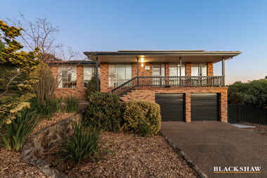 1 Ringrose Crescent Isaacs