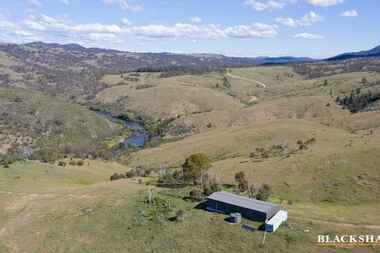 1225 Smiths Road The Angle