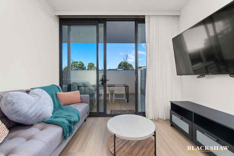 10/7 Light Street Griffith