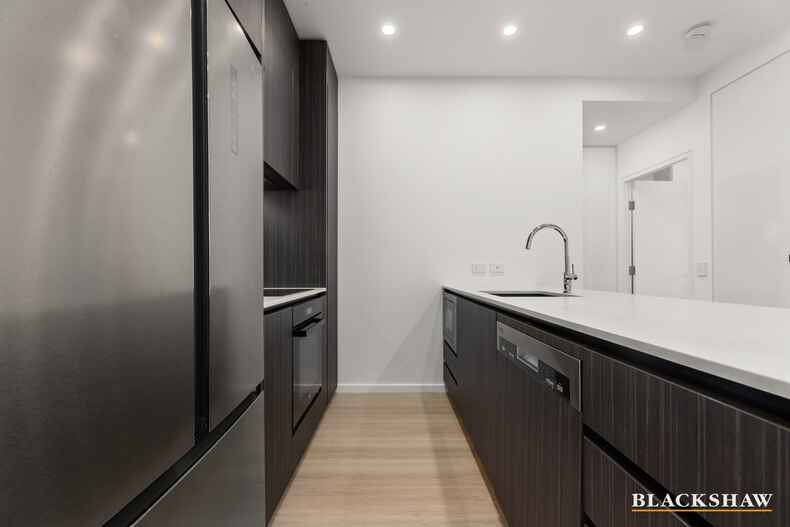 10/7 Light Street Griffith