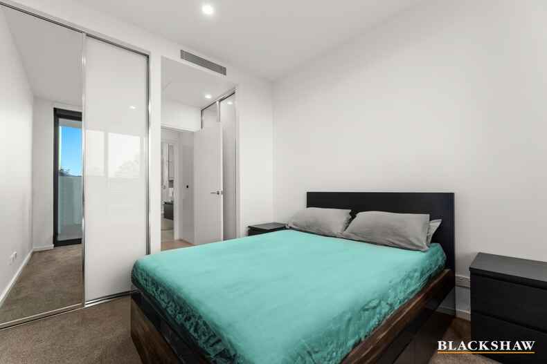 10/7 Light Street Griffith