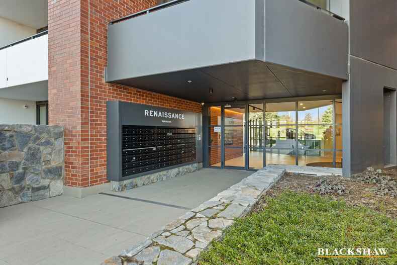 10/7 Light Street Griffith