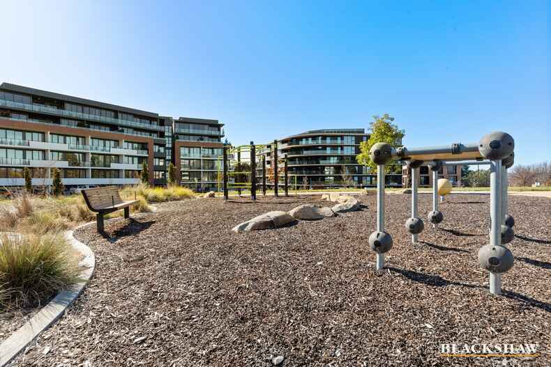 10/7 Light Street Griffith