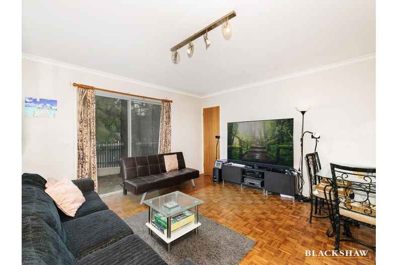 6 Cameron Street Farrer