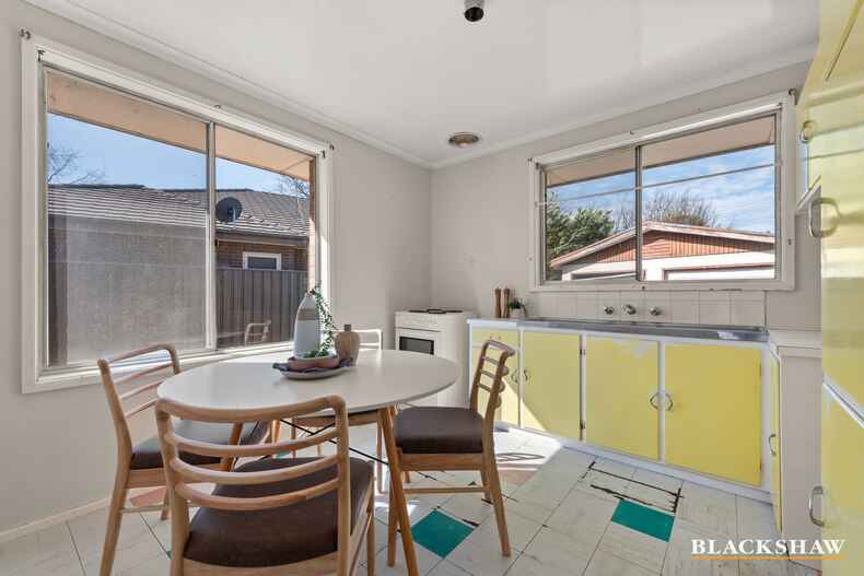 14 Edkins Street Downer