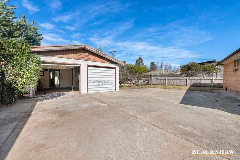 14 Edkins Street Downer