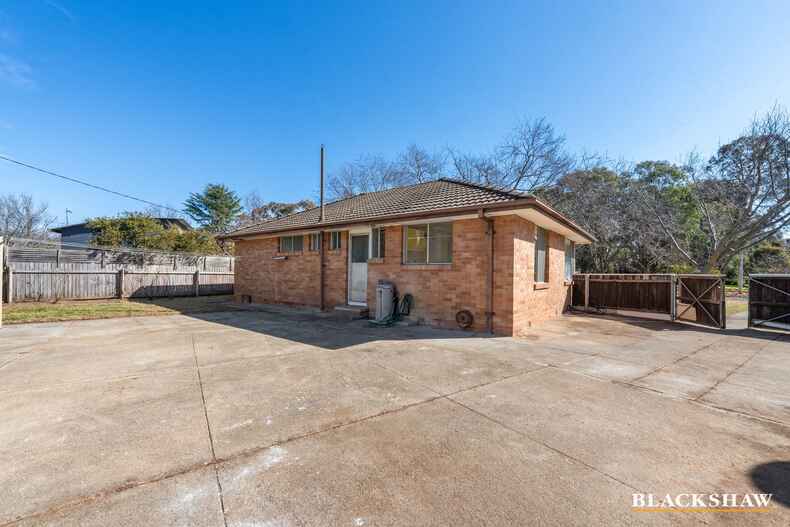 14 Edkins Street Downer