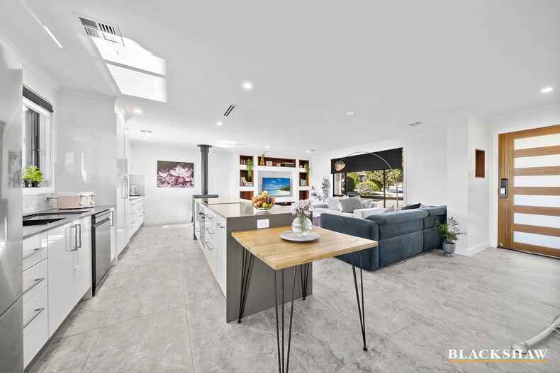 68 Twamley Crescent Richardson 68 Twamley Crescent Richardson