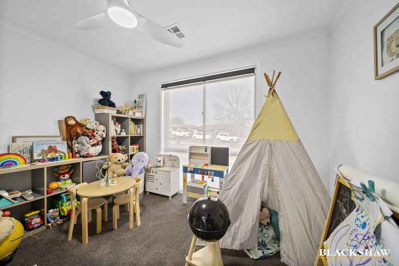 68 Twamley Crescent Richardson 68 Twamley Crescent Richardson