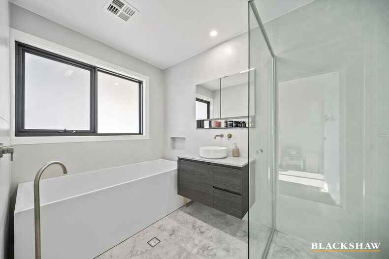 68 Twamley Crescent Richardson 68 Twamley Crescent Richardson