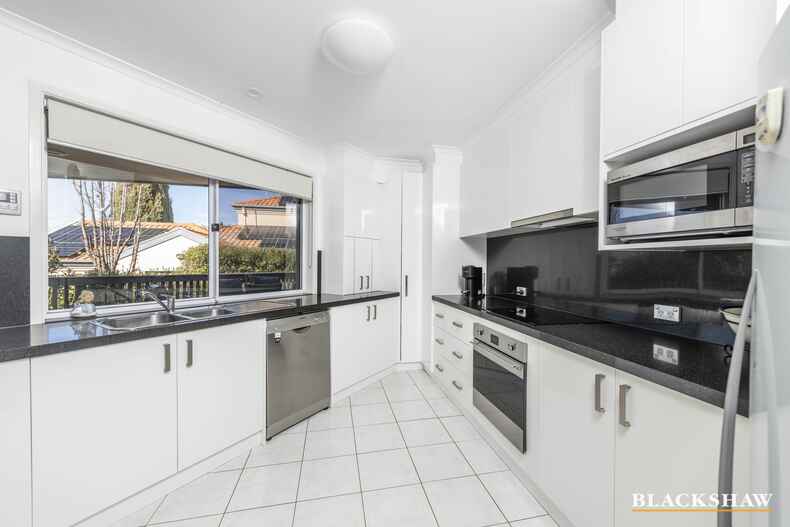 8 Fleetwood-Smith Street Nicholls 8 Fleetwood-Smith Street Nicholls