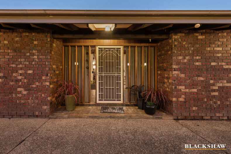 86 Appel Crescent Fadden 86 Appel Crescent Fadden