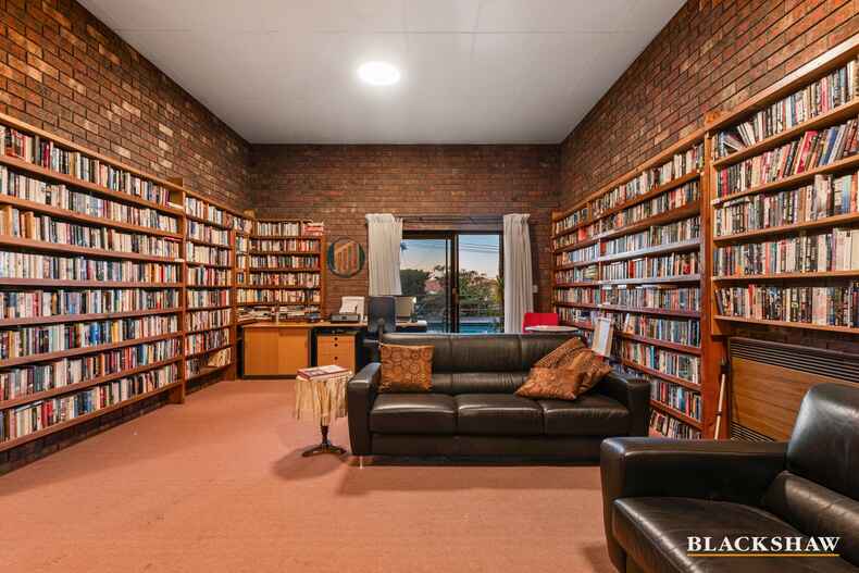 86 Appel Crescent Fadden 86 Appel Crescent Fadden