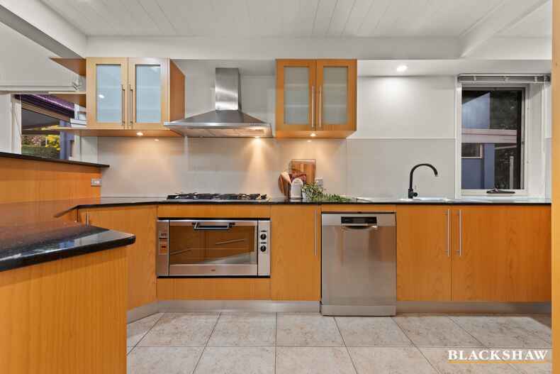 27 Maclagan Street Isaacs