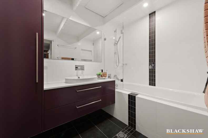 27 Maclagan Street Isaacs