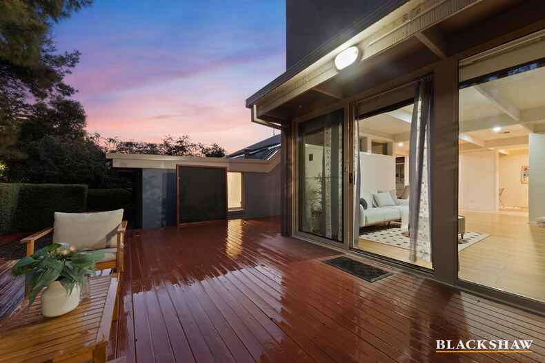 27 Maclagan Street Isaacs