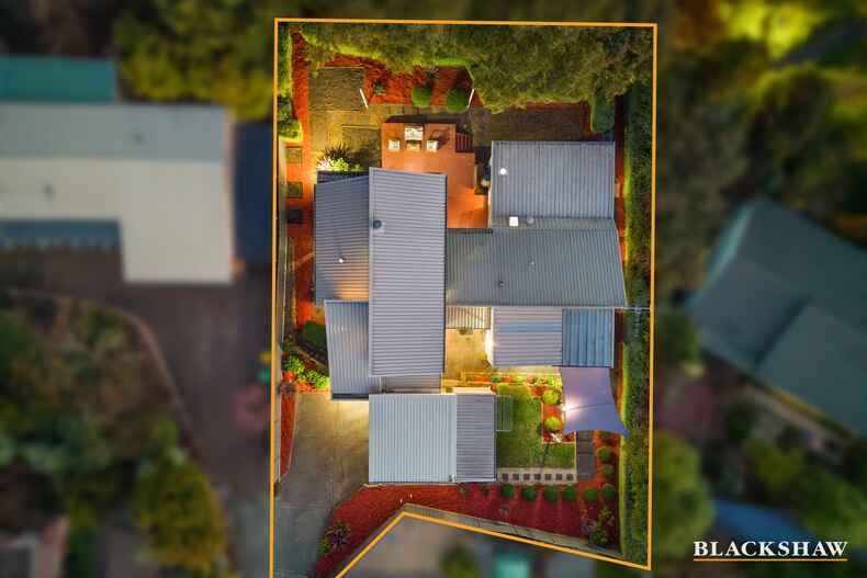 27 Maclagan Street Isaacs