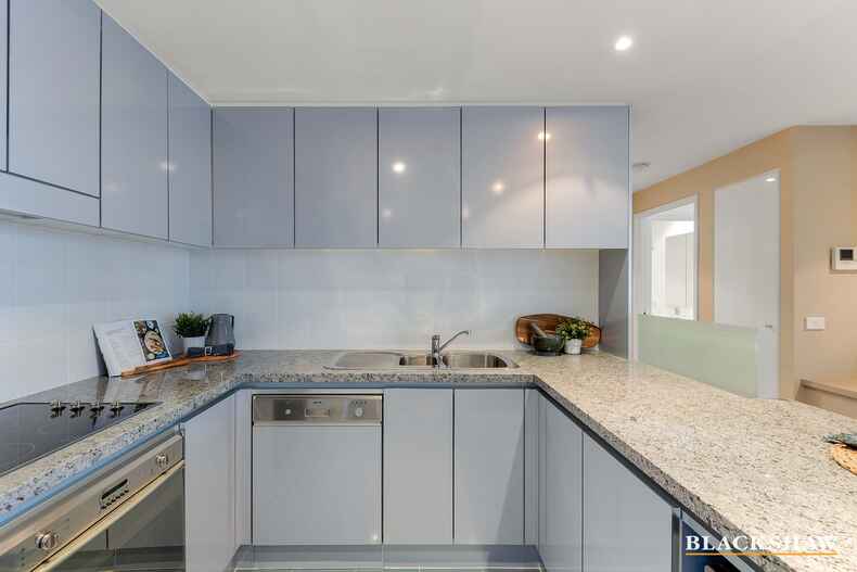 15/3 Bowen Drive Barton